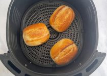 Airfryer-Part-Baked-Bread-Rolls_02.jpg